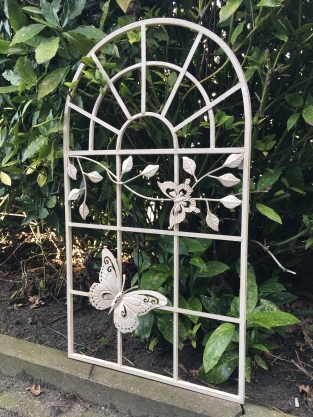 Butterfly window model, metal old-white-rust